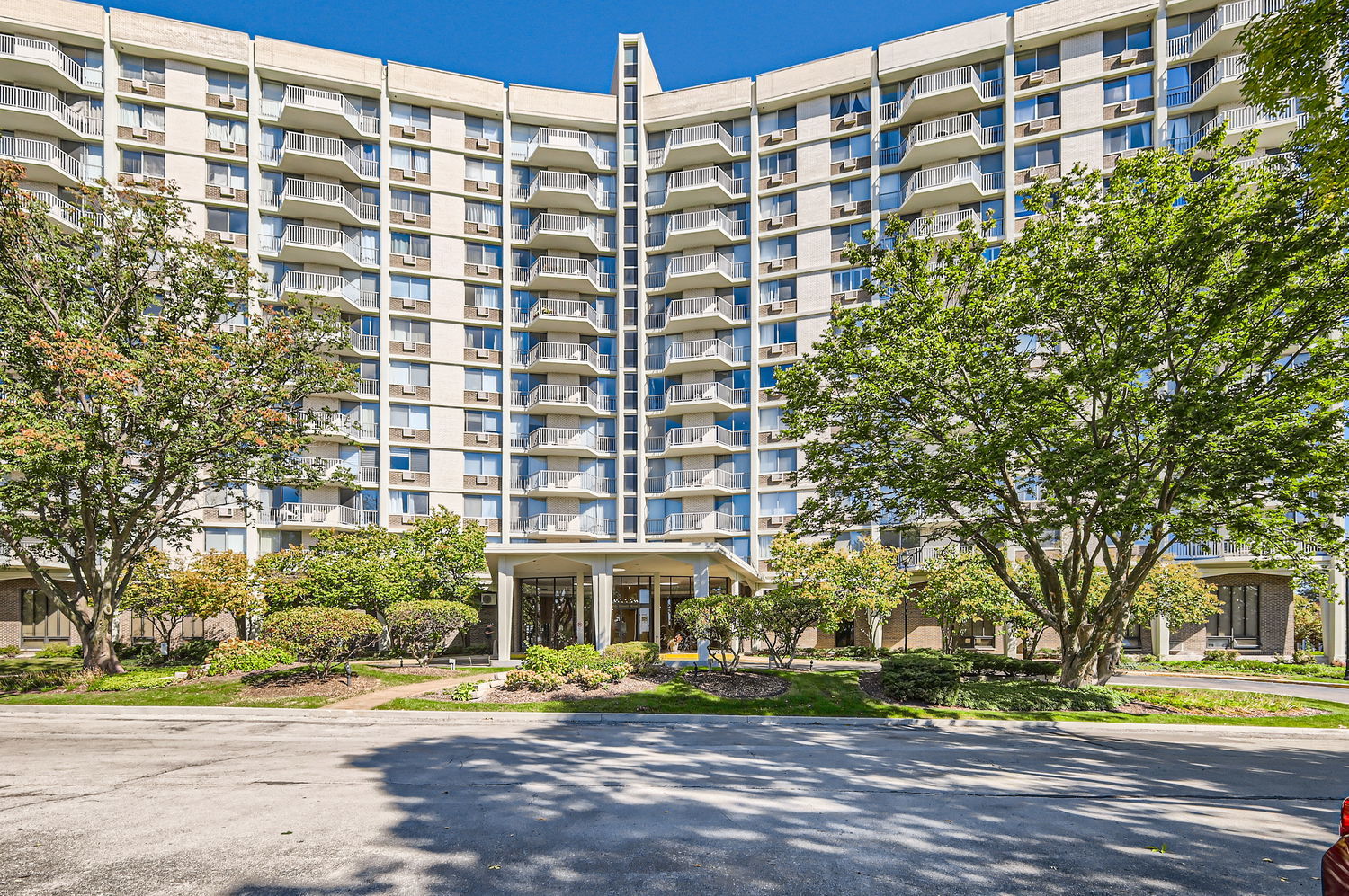 Photo of 20 N Tower Road, Oak Brook, IL 60523