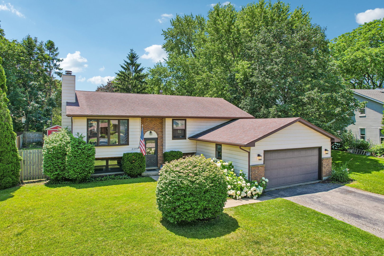 Photo of 2359 High Point Drive, Lindenhurst, IL 60046