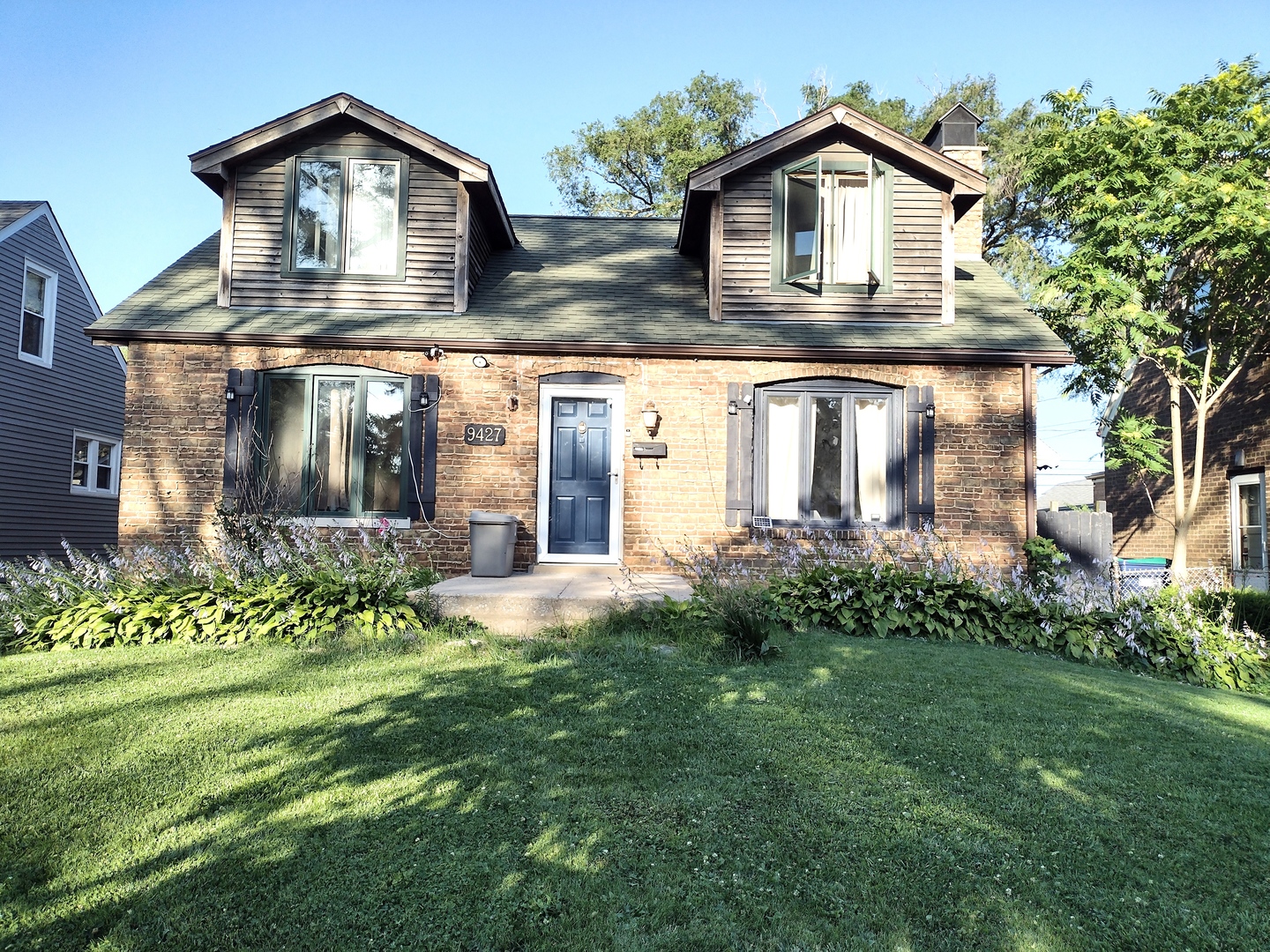 Photo of 9427 S Saint Louis Avenue, Evergreen Park, IL 60805