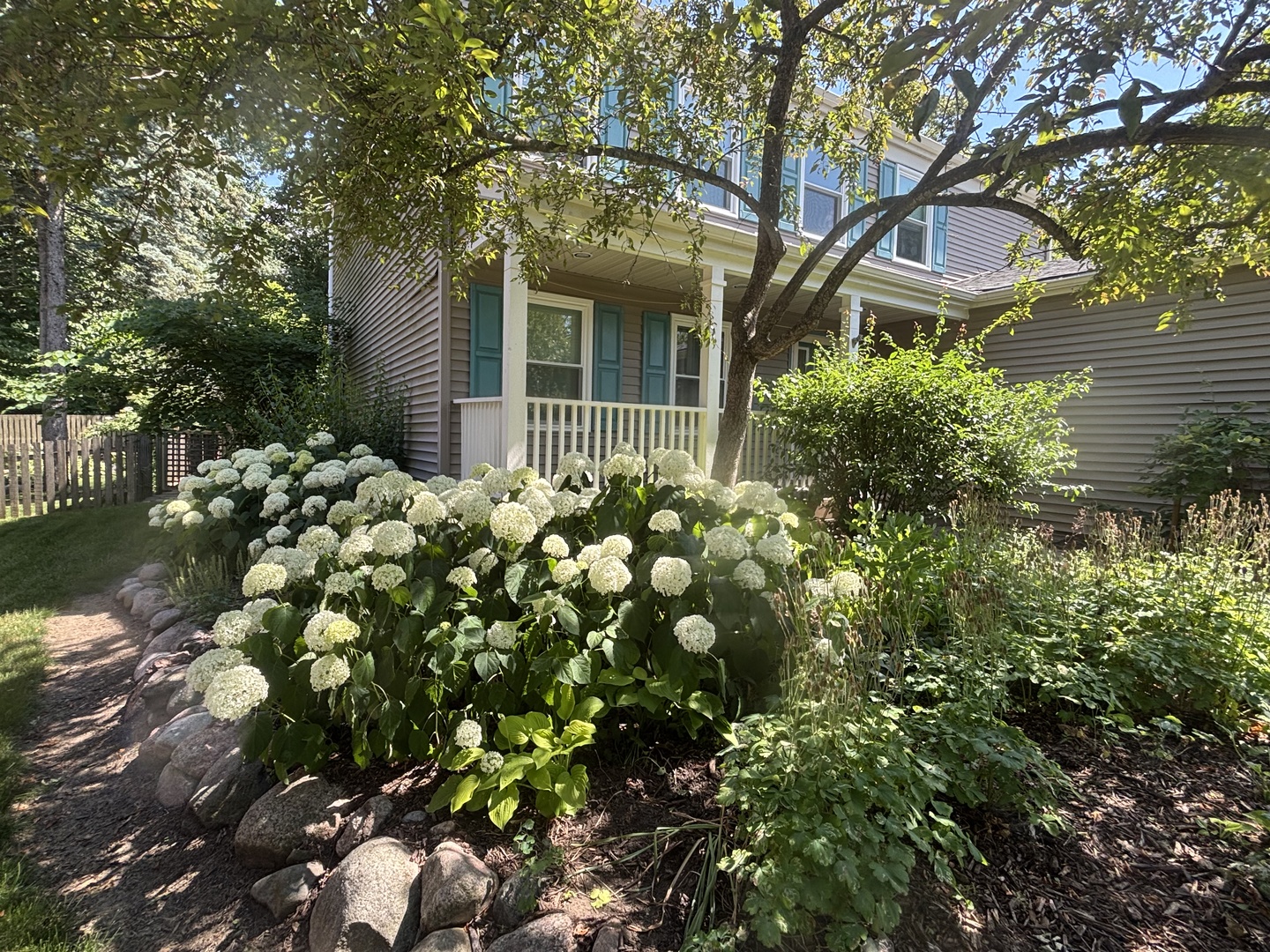 Photo of 635 Kingsbury Court, Batavia, IL 60510