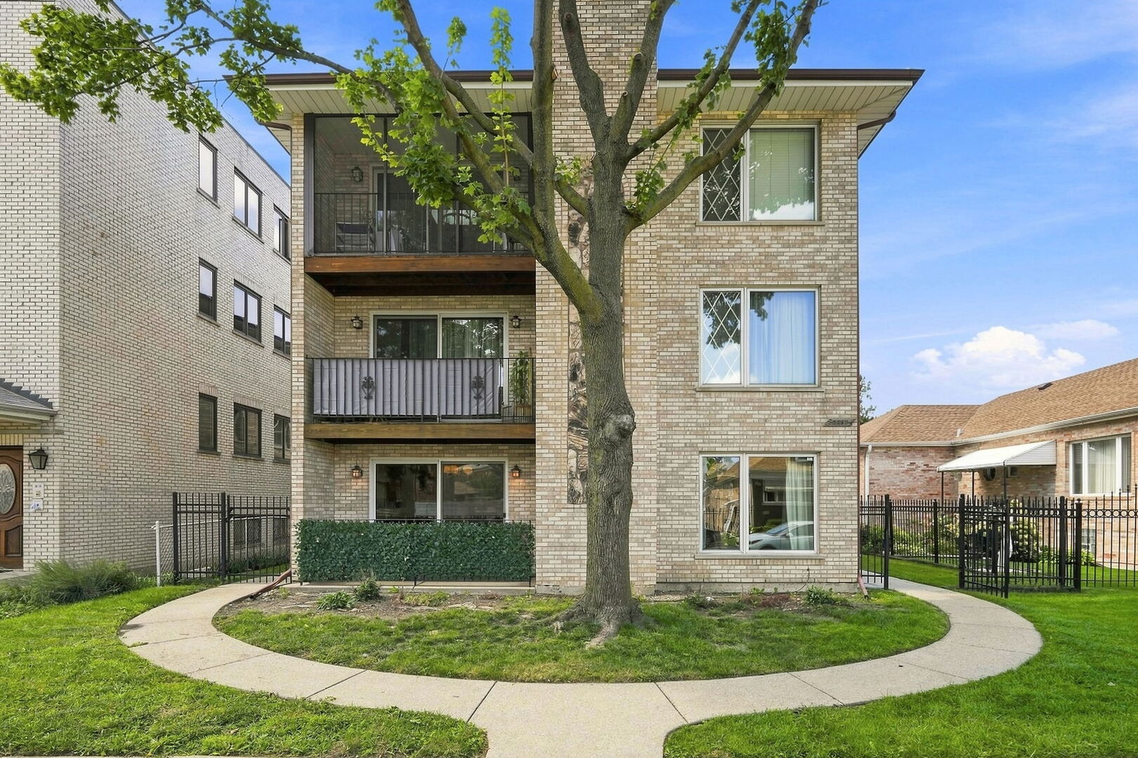 Photo of 2530 N 74th Avenue, Elmwood Park, IL 60707