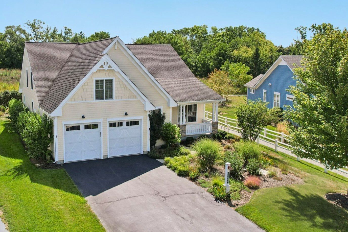 Photo of 40418 N South Newport Drive, Antioch, IL 60002