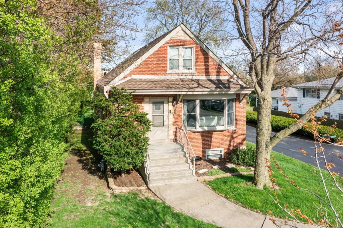 Photo of 1337 Degener Avenue, Elmhurst, IL 60126