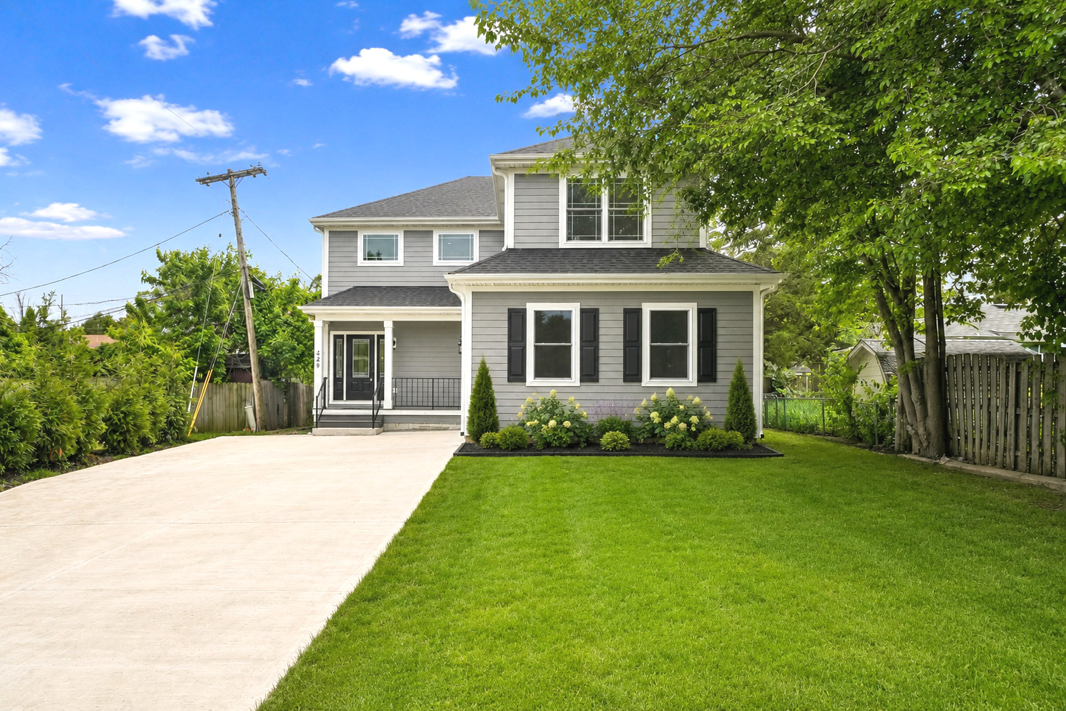 Photo of 249 E Kenilworth Avenue, Villa Park, IL 60181