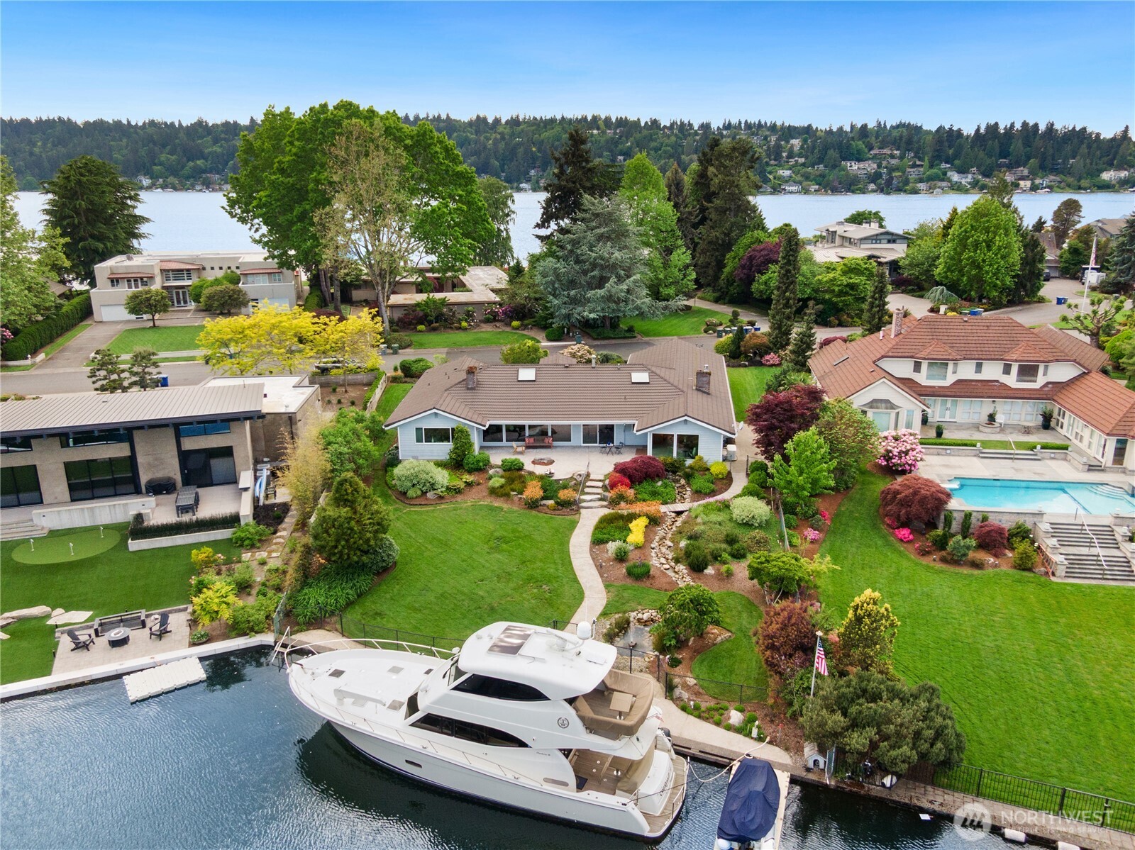 Photo of 87 Cascade Key, Bellevue, WA 98006