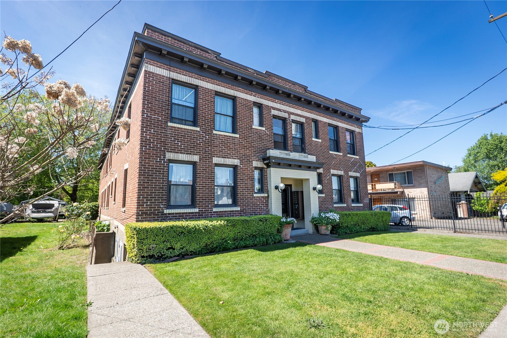 Photo of 1003 N 1st Street, Renton, WA 98057
