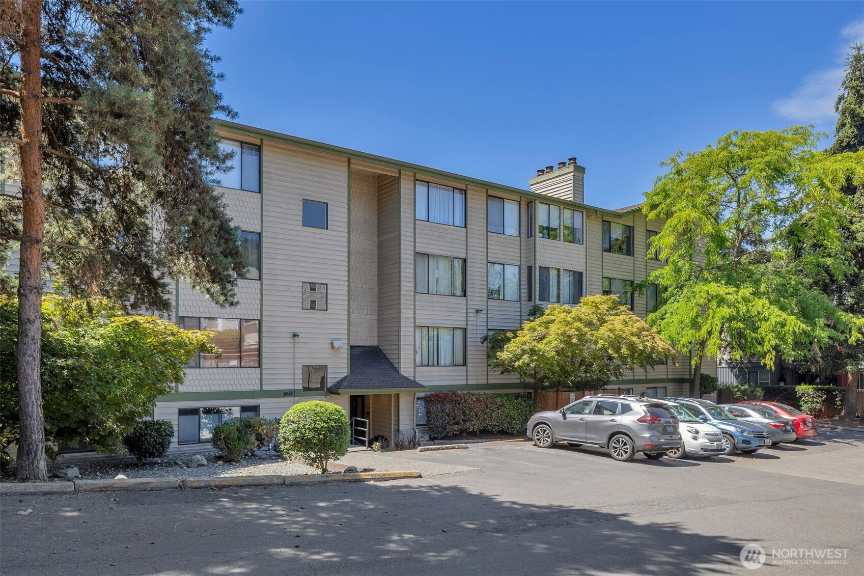 Photo of 9512 1st Avenue NE, Seattle, WA 98115