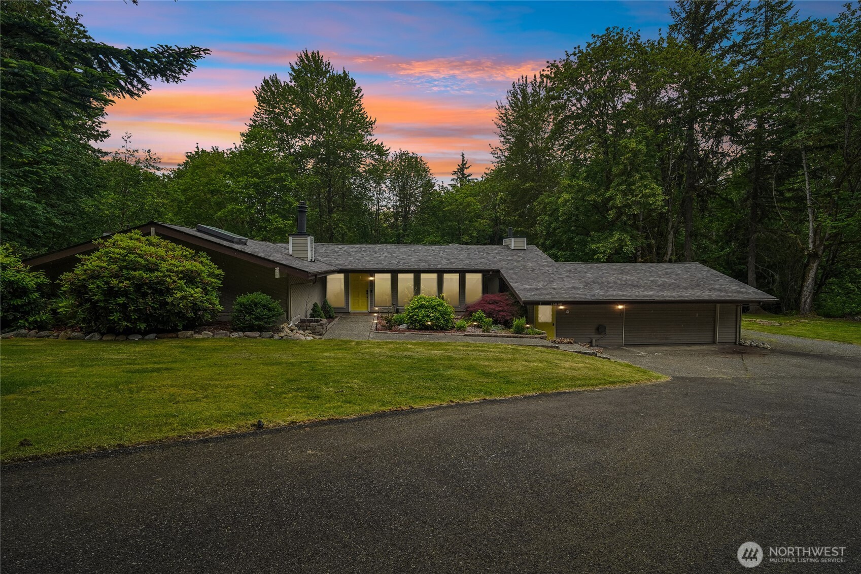 Photo of 16808 240th Avenue SE, Maple Valley, WA 98038