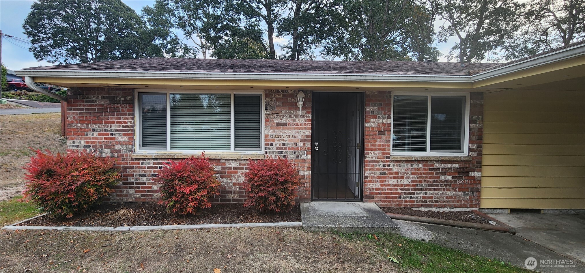 Photo of 11901 Ainsworth Avenue S, Tacoma, WA 98444