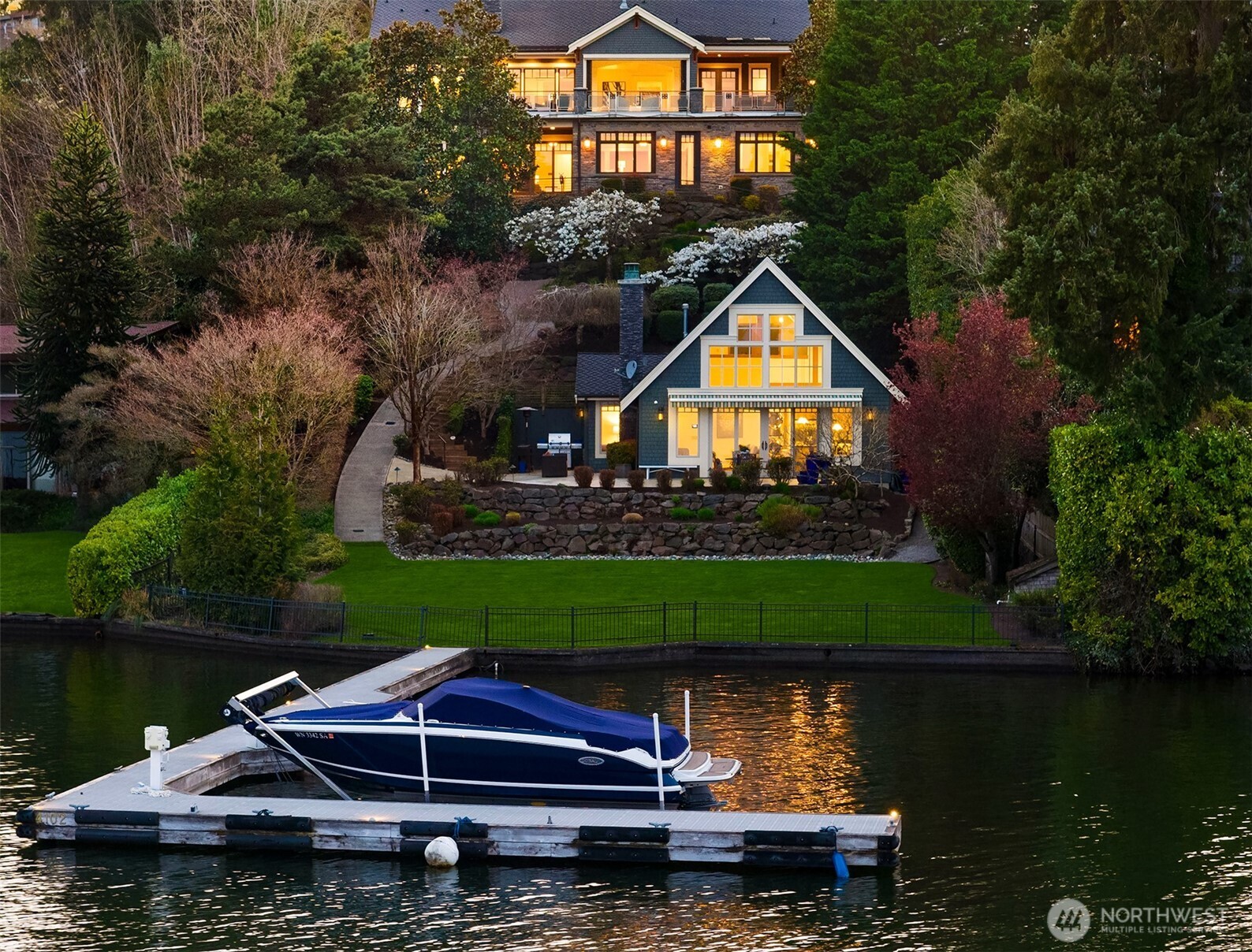 Photo of 4102 100th Avenue SE, Mercer Island, WA 98040