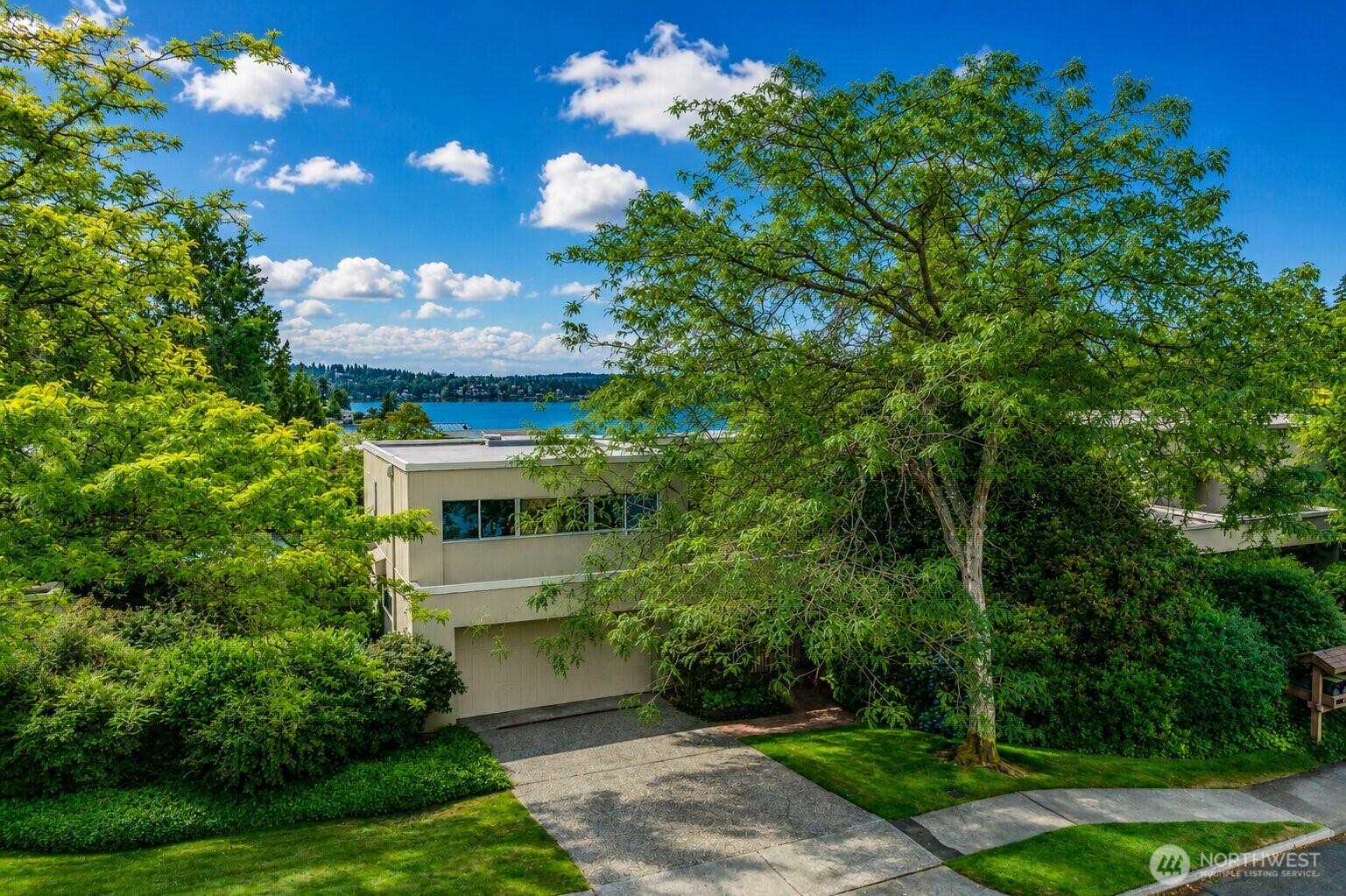 Photo of 9829 NE 1st Street, Bellevue, WA 98004