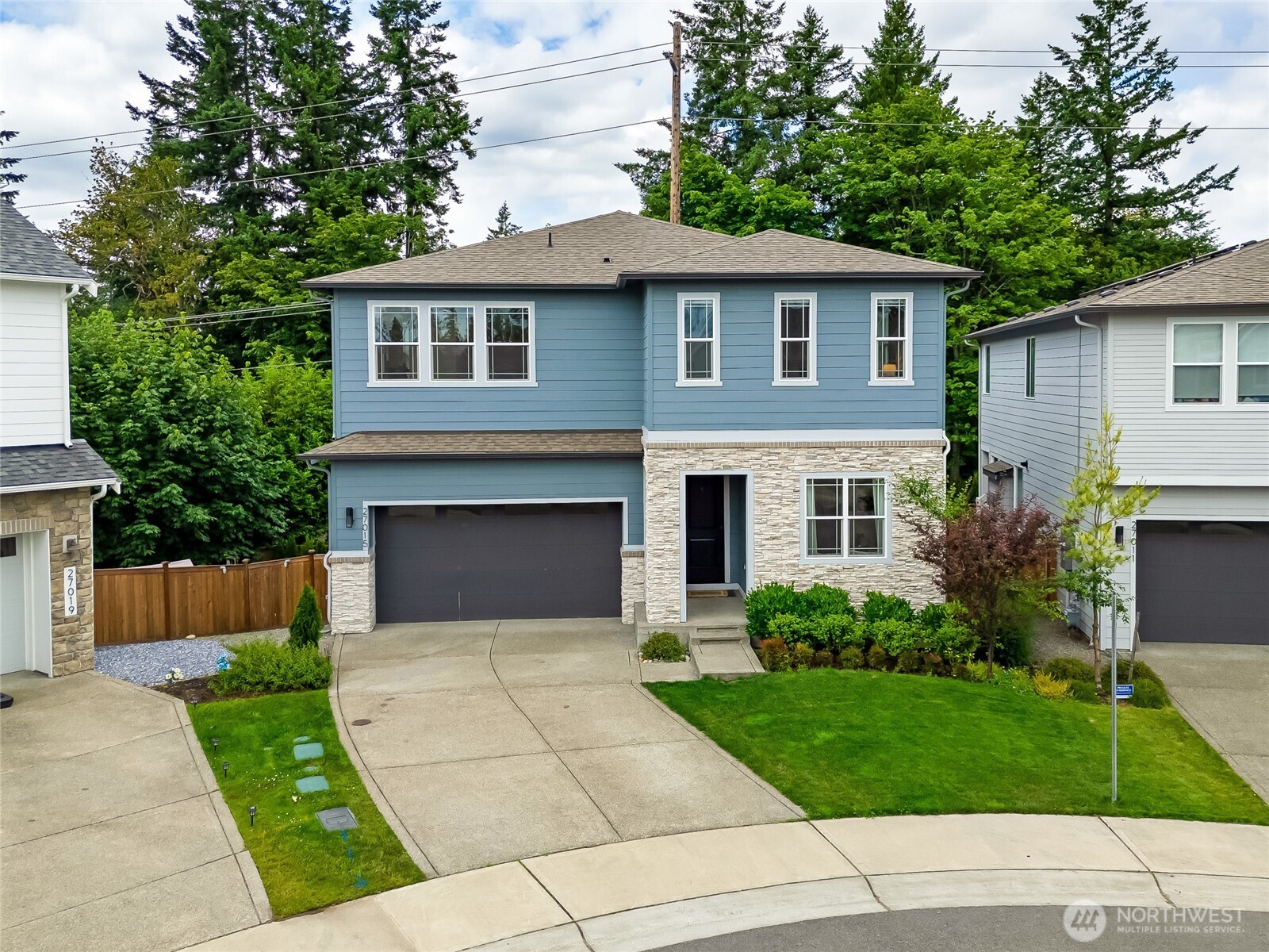 Photo of 27015 235th Place SE, Maple Valley, WA 98038