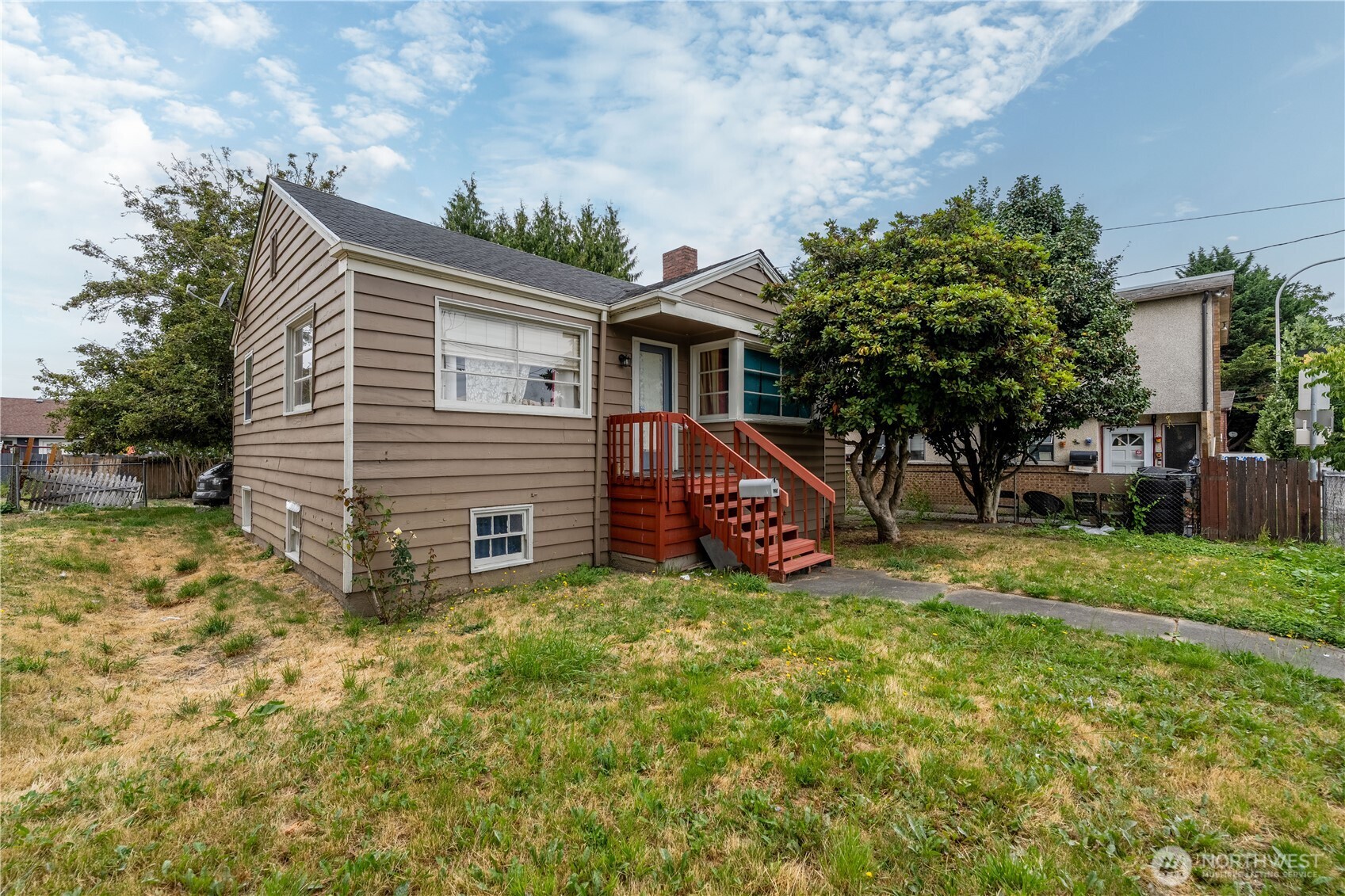 Photo of 423 Park Avenue N, Renton, WA 98057