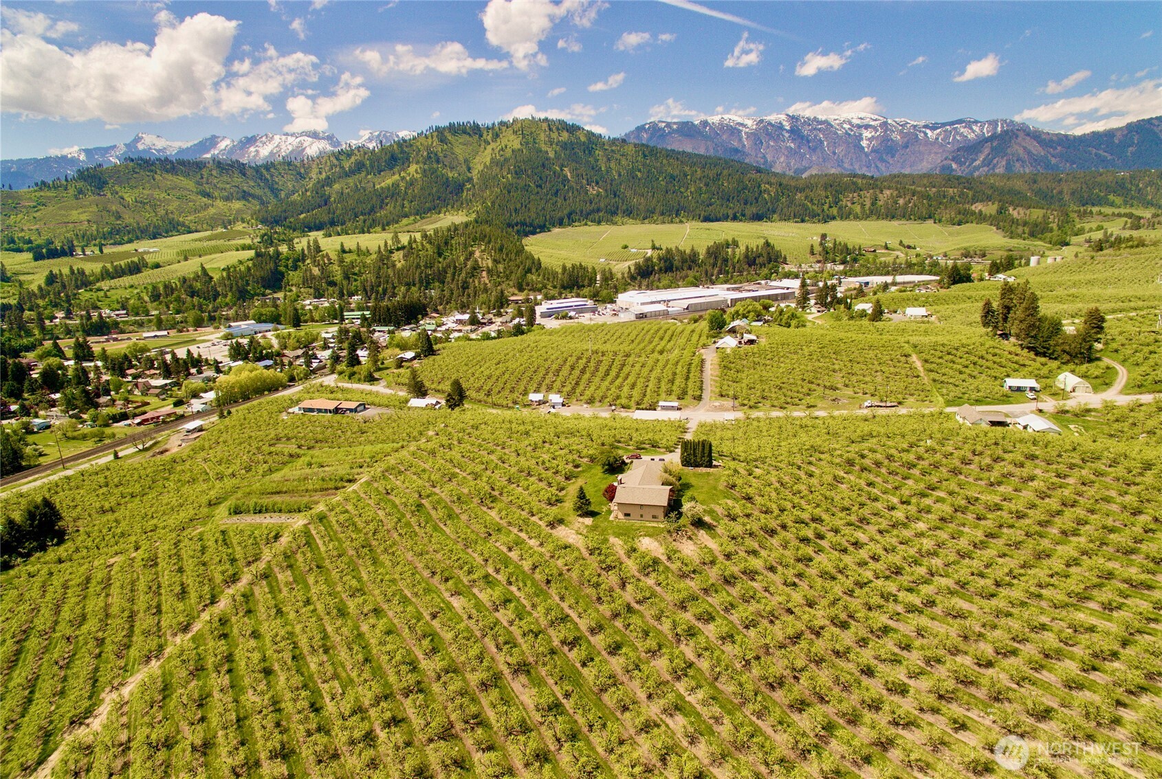 Photo of 8480 Larson Road, Peshastin, WA 98847