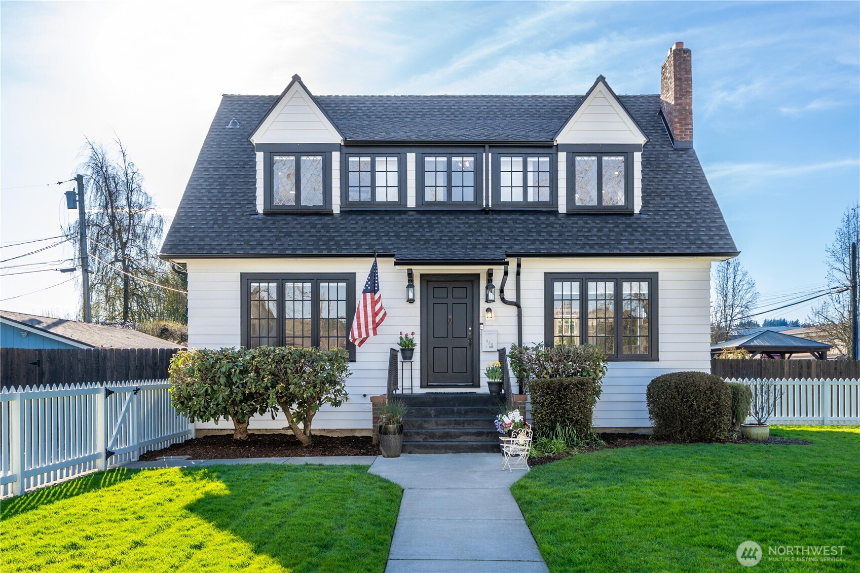 Photo of 926 Lewis Avenue, Sumner, WA 98390