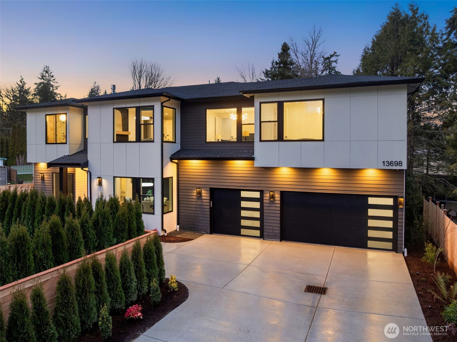 Photo of 13698 NE 83rd street, Redmond, WA 98052