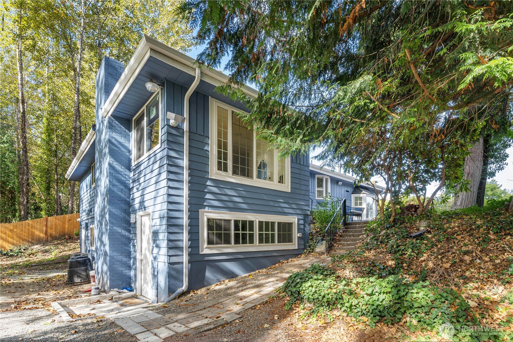 Photo of 959 Hoquiam Avenue NE, Renton, WA 98059