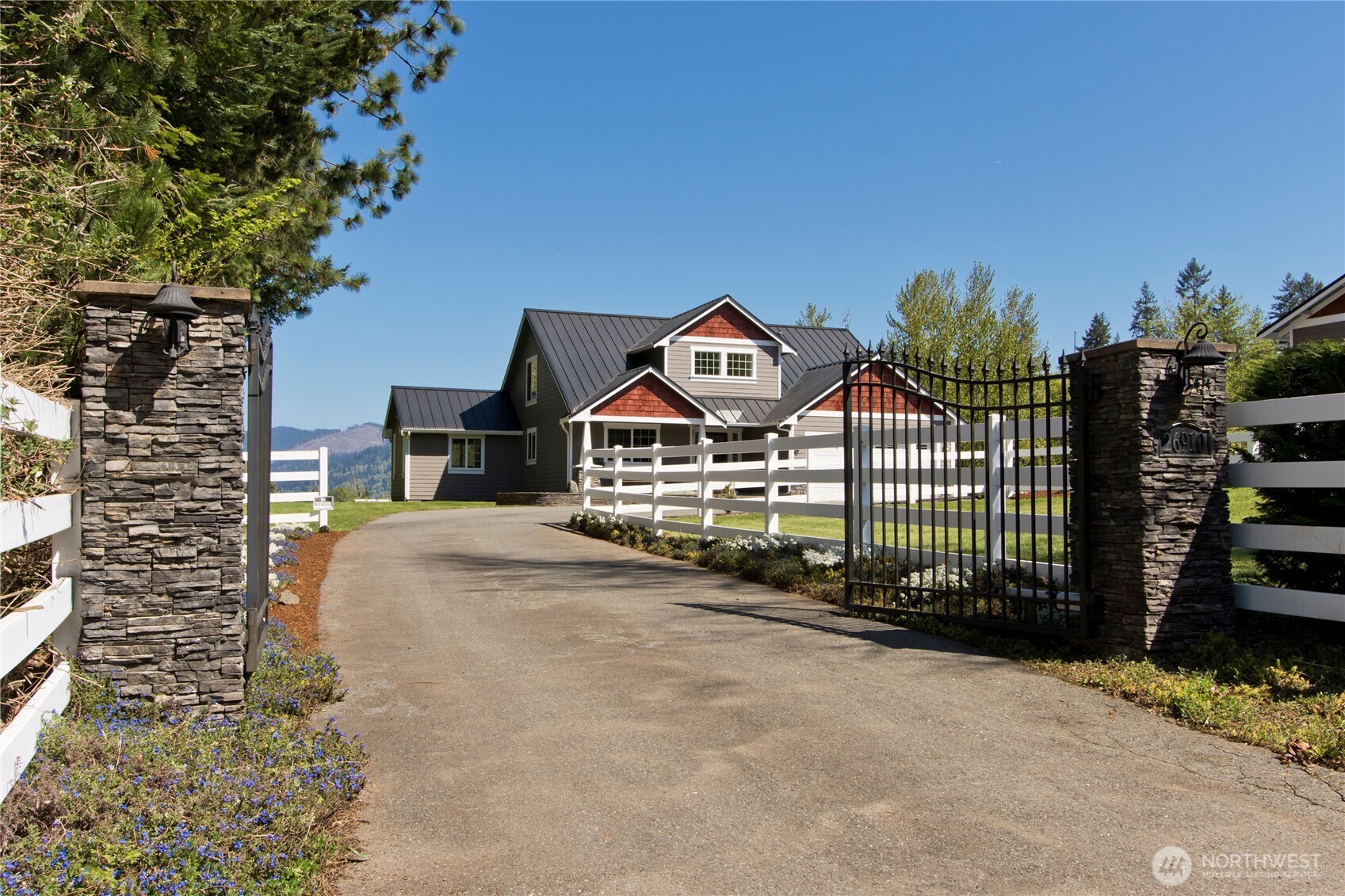 Photo of 26910 SE 216th Street, Maple Valley, WA 98038
