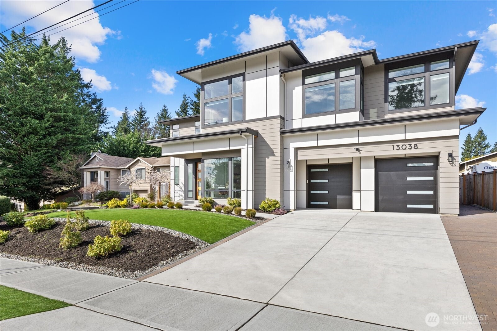 Photo of 13038 NE 102nd Place, Kirkland, WA 98033