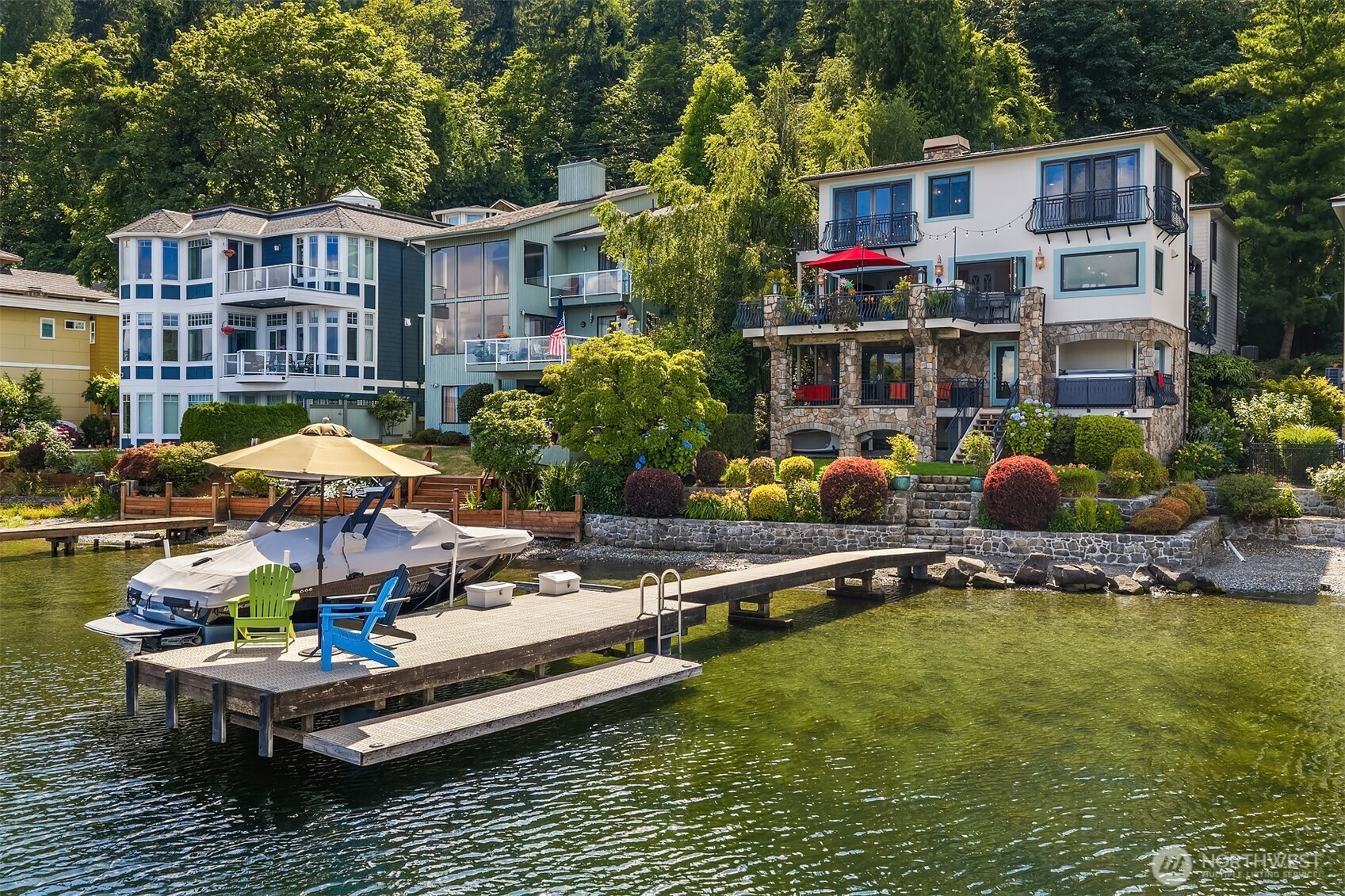 Photo of 456 W Lake Sammamish Parkway SE, Bellevue, WA 98008
