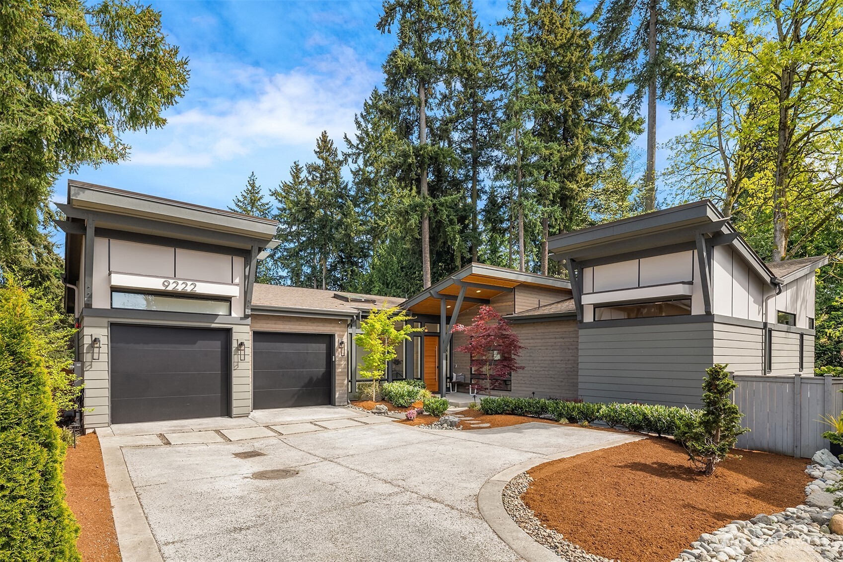 Photo of 9222 116th Avenue NE, Kirkland, WA 98033