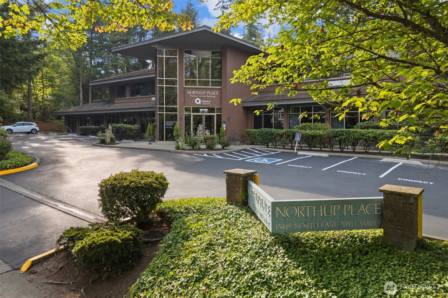 Photo of 15419 NE 20th Street, Bellevue, WA 98007