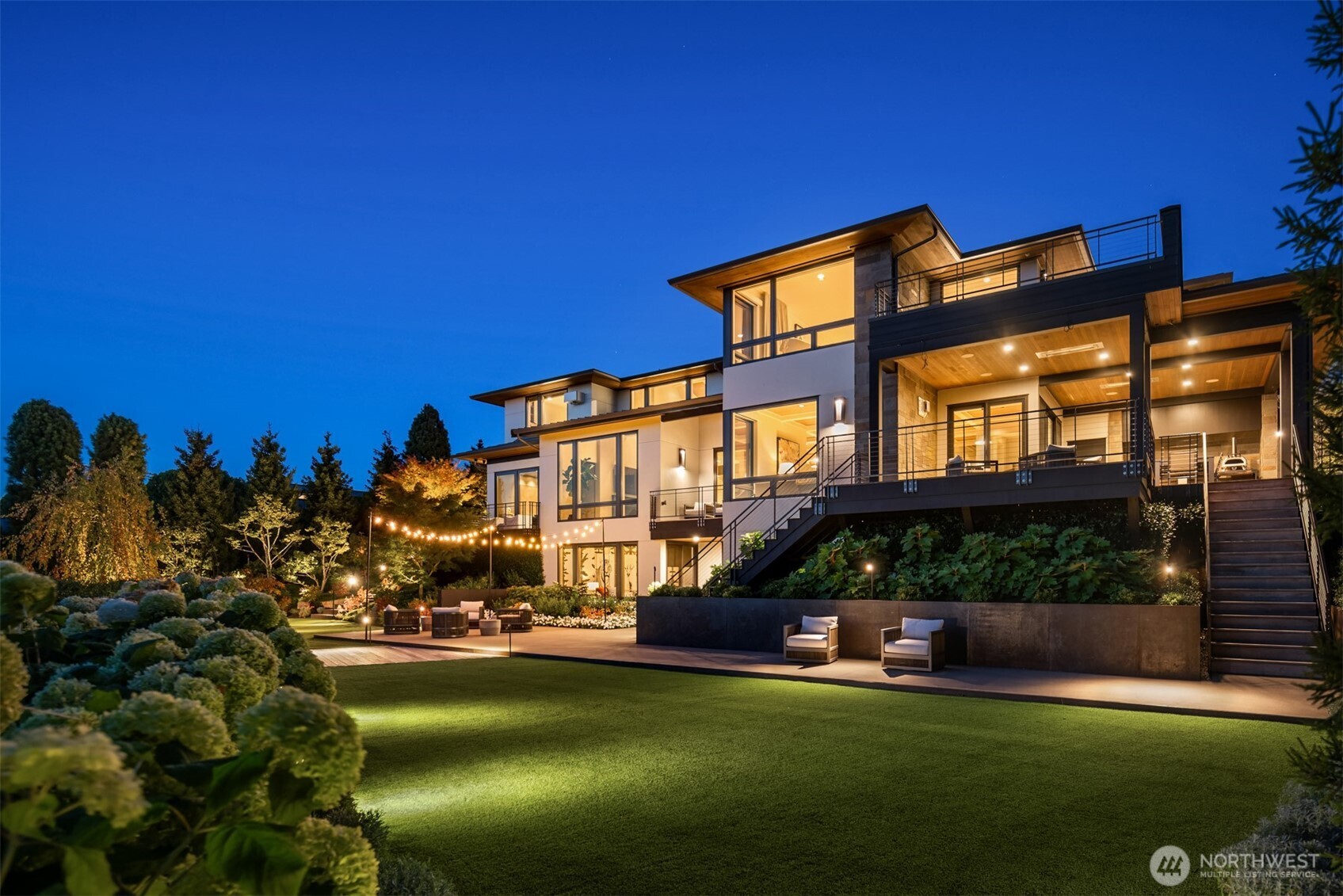 Photo of 9001 NE 14th Street, Clyde Hill, WA 98004