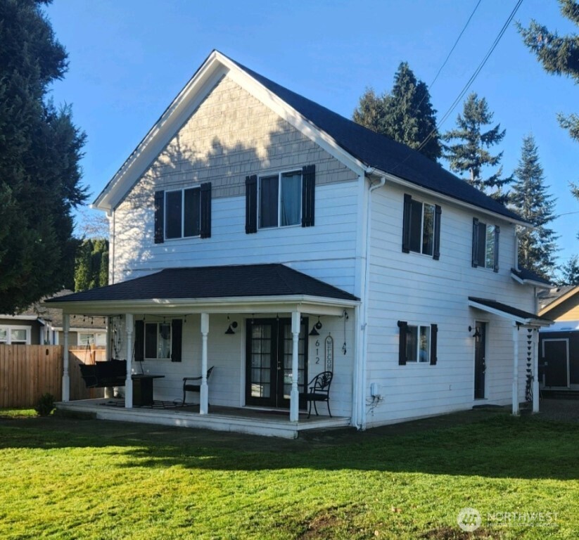 Photo of 612 Hunt Avenue, Sumner, WA 98390