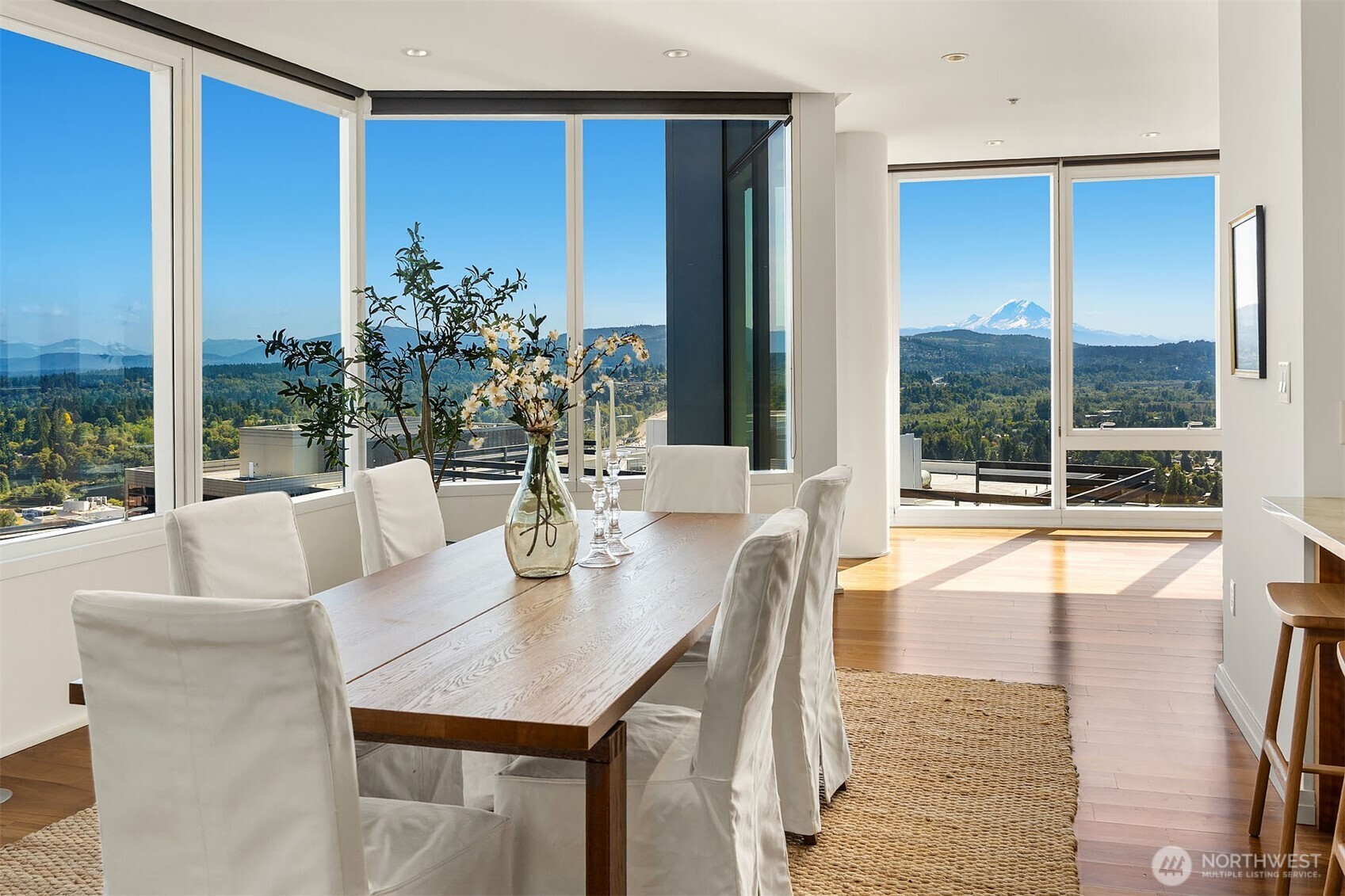 Photo of 10700 NE 4th Street, Bellevue, WA 98004