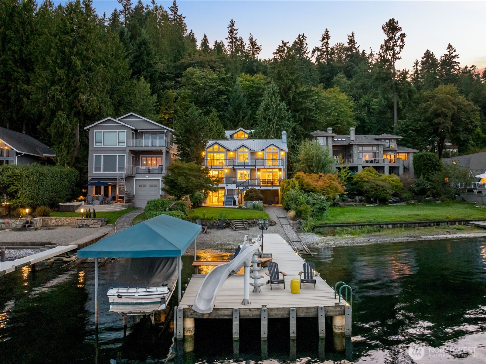 Photo of 528 W Lake Sammamish Parkway SE, Bellevue, WA 98008