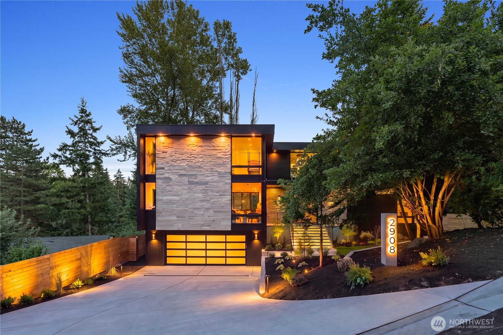 Photo of 2908 129th Avenue NE, Bellevue, WA 98005