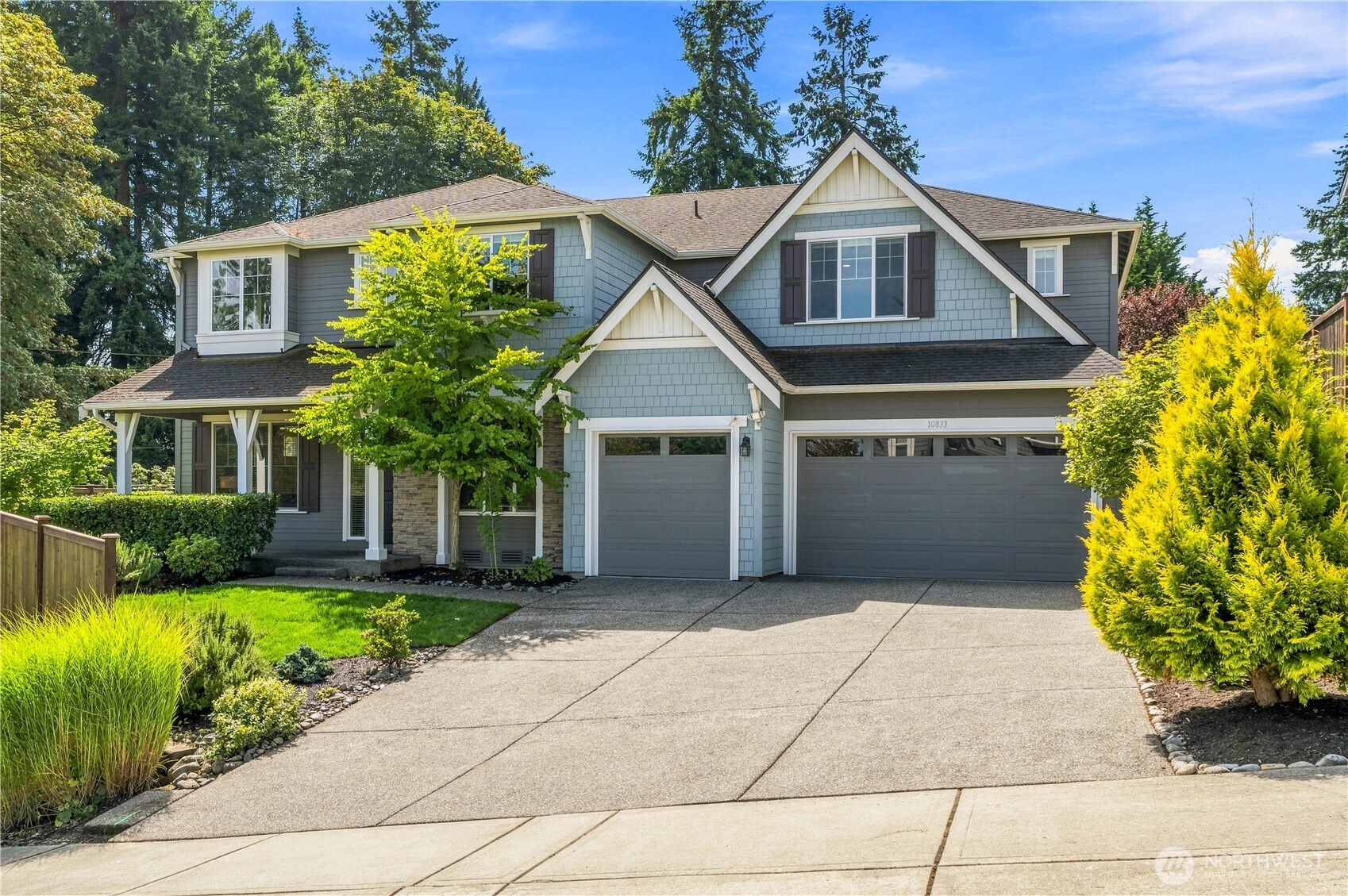 Photo of 10833 NE 190th Place, Bothell, WA 98011