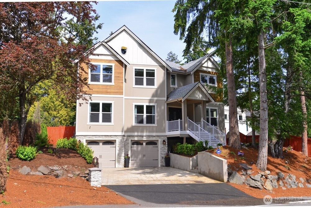 Photo of 1808 104th Avenue SE, Bellevue, WA 98004