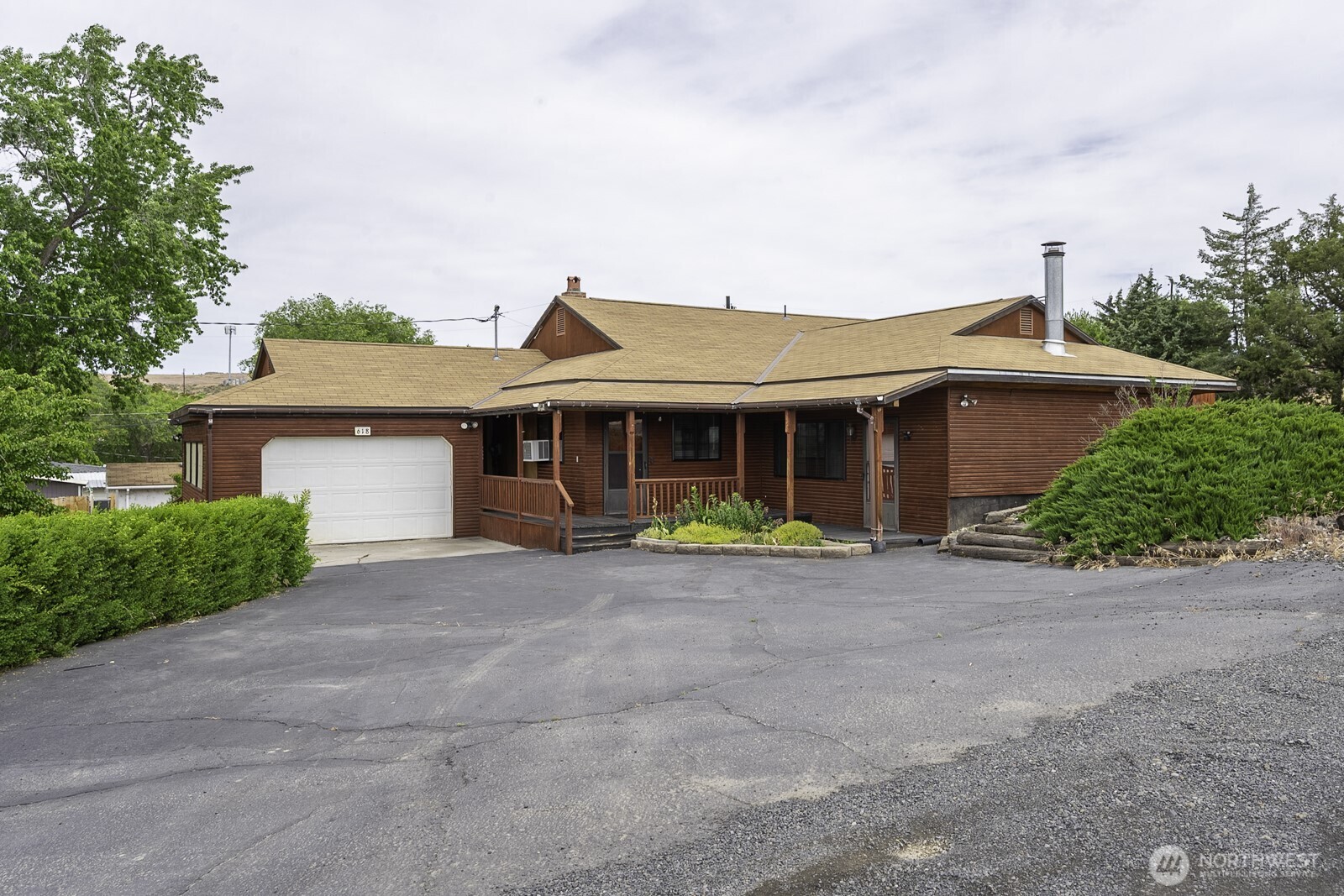 Photo of 618 1st Avenue NE, Soap Lake, WA 98848