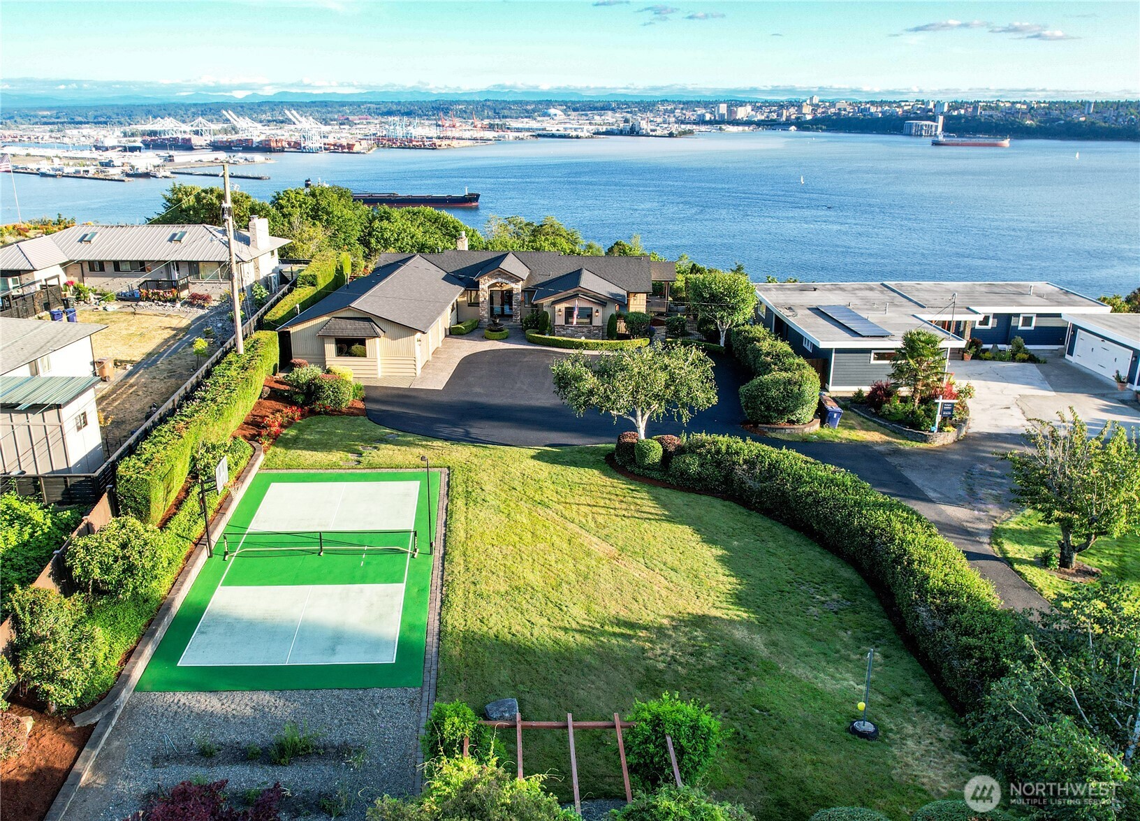 Photo of 4702 Browns Point Boulevard NE, Tacoma, WA 98422