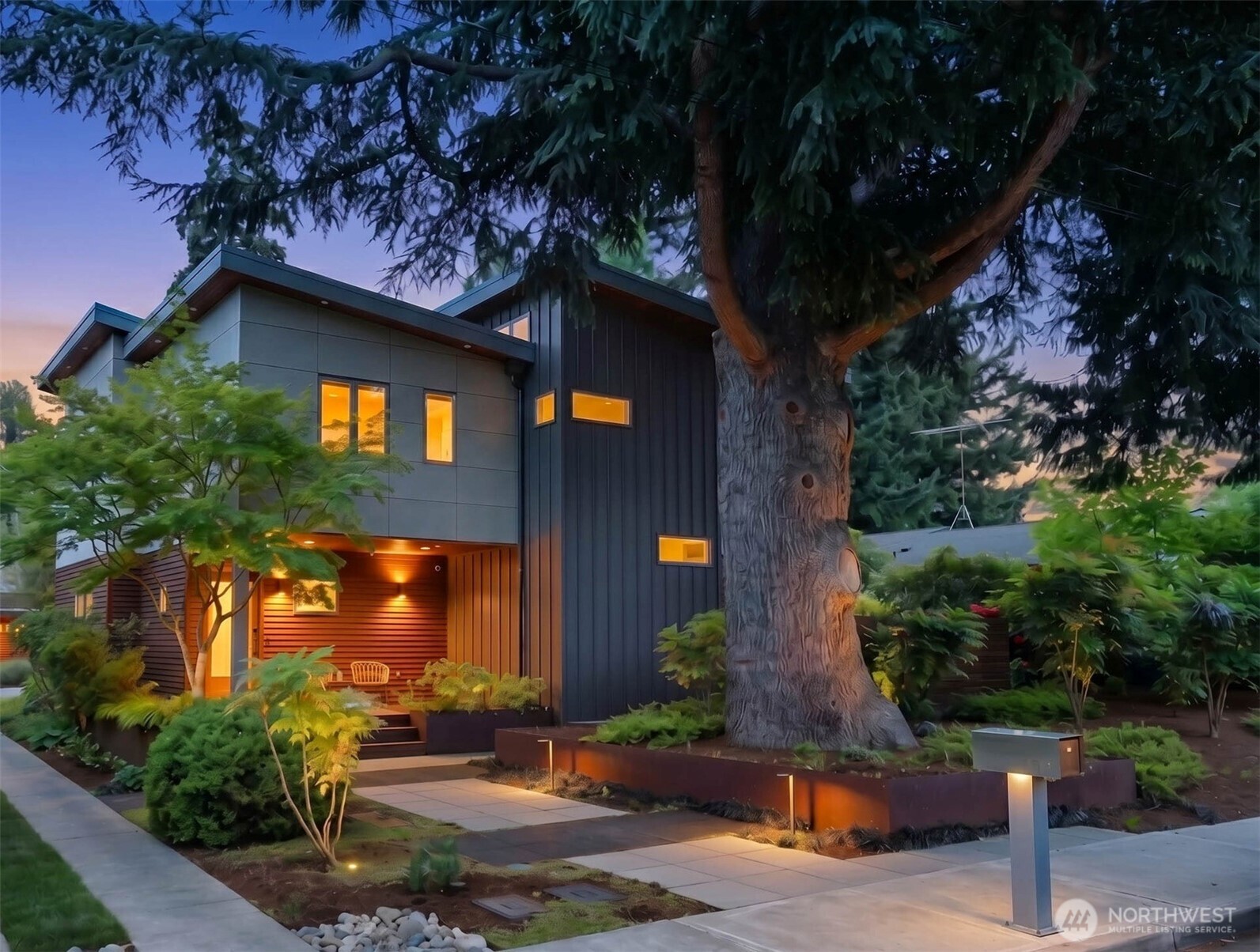 Photo of 1102 5th Street, Kirkland, WA 98033