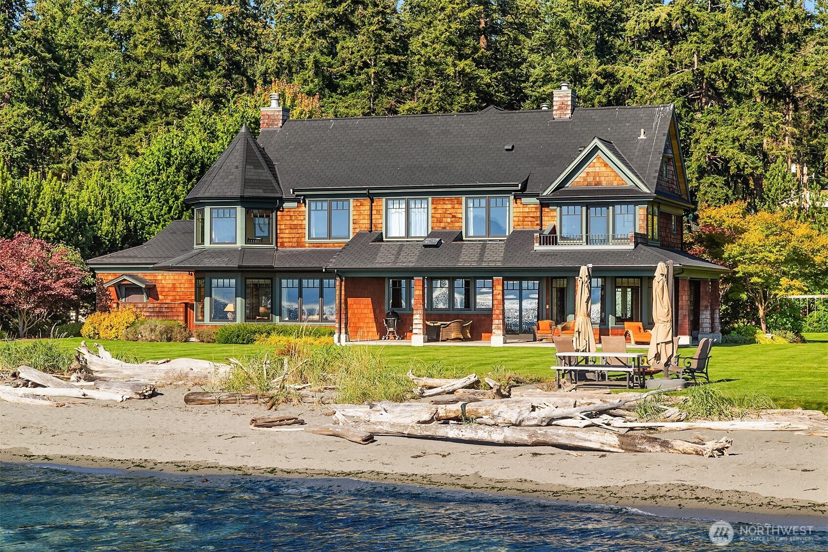 Photo of 5844 Mutiny Bay Road, Freeland, WA 98249