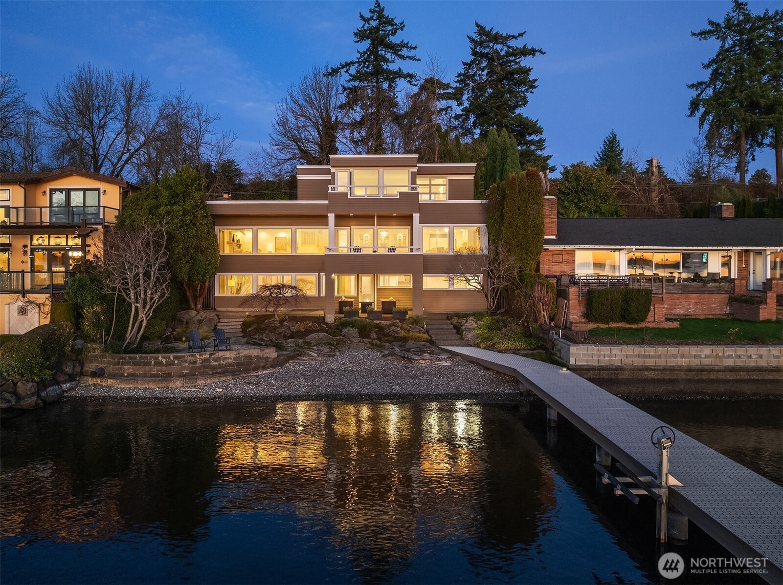 Photo of 175 Lake Avenue W, Kirkland, WA 98033