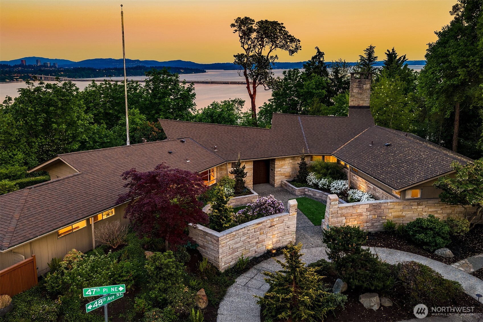 Photo of 3704 48th Avenue NE, Seattle, WA 98105
