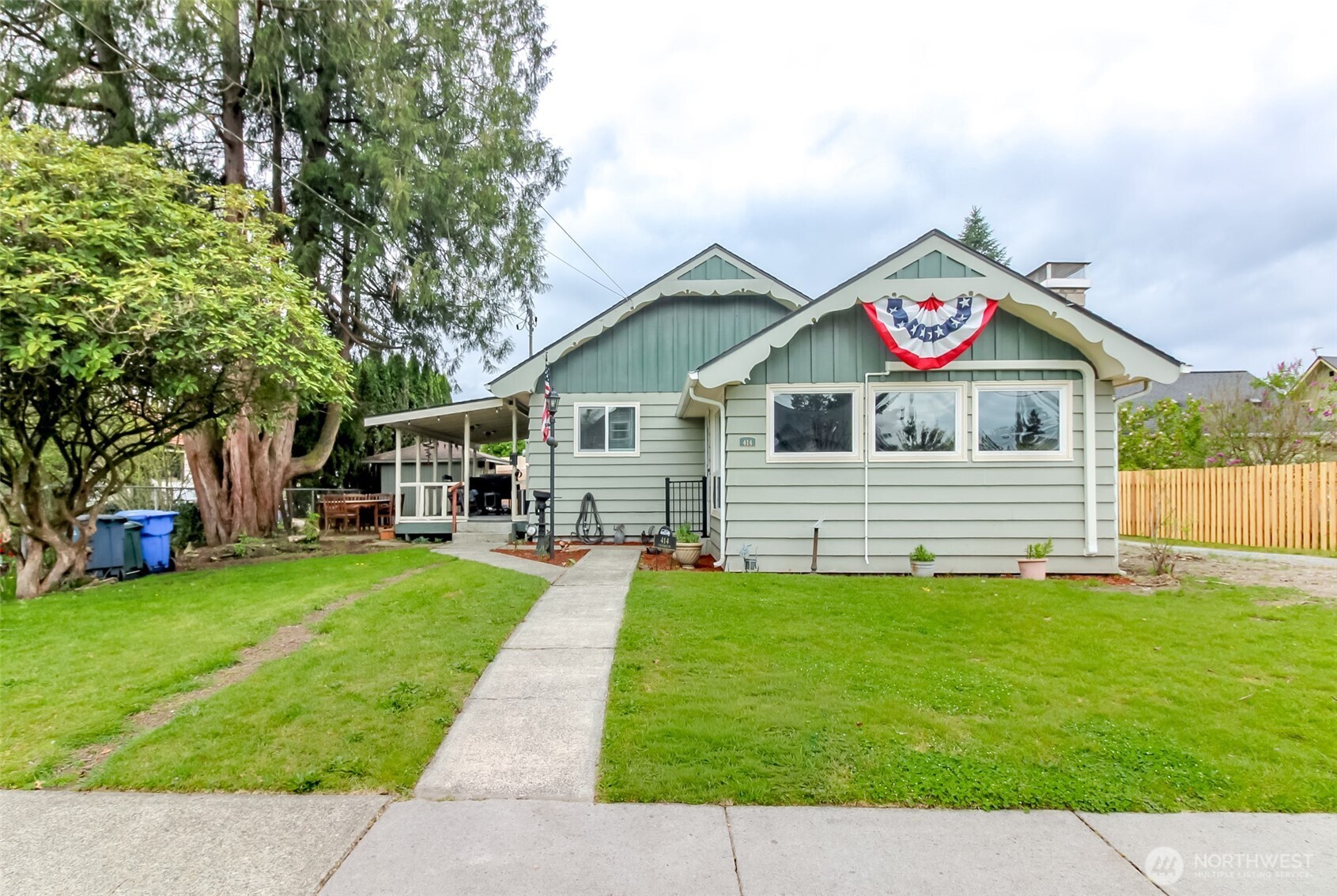 Photo of 414 7th Street SW, Puyallup, WA 98374