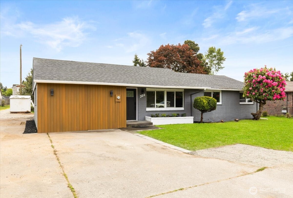 Photo of 308 E 84 Street, Tacoma, WA 98445