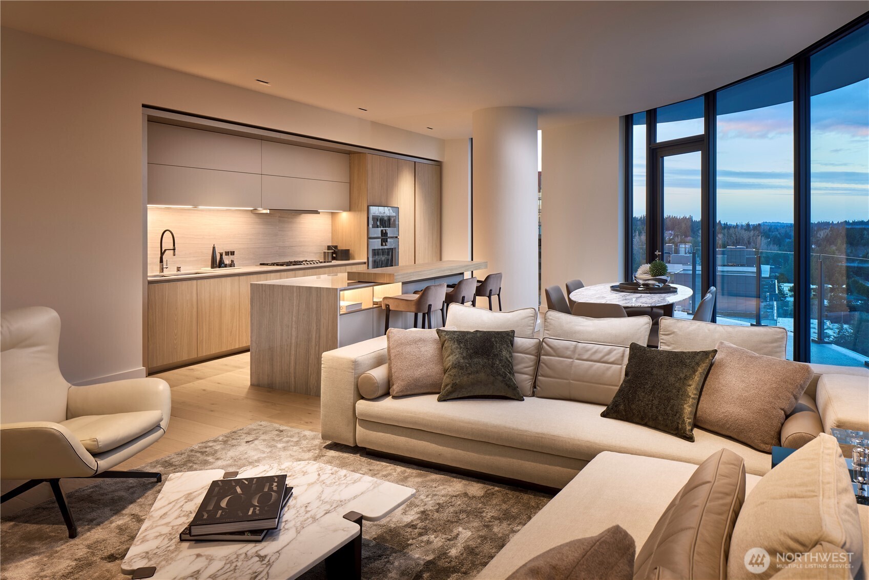 Photo of 838 Avenue Square NE, Bellevue, WA 98004