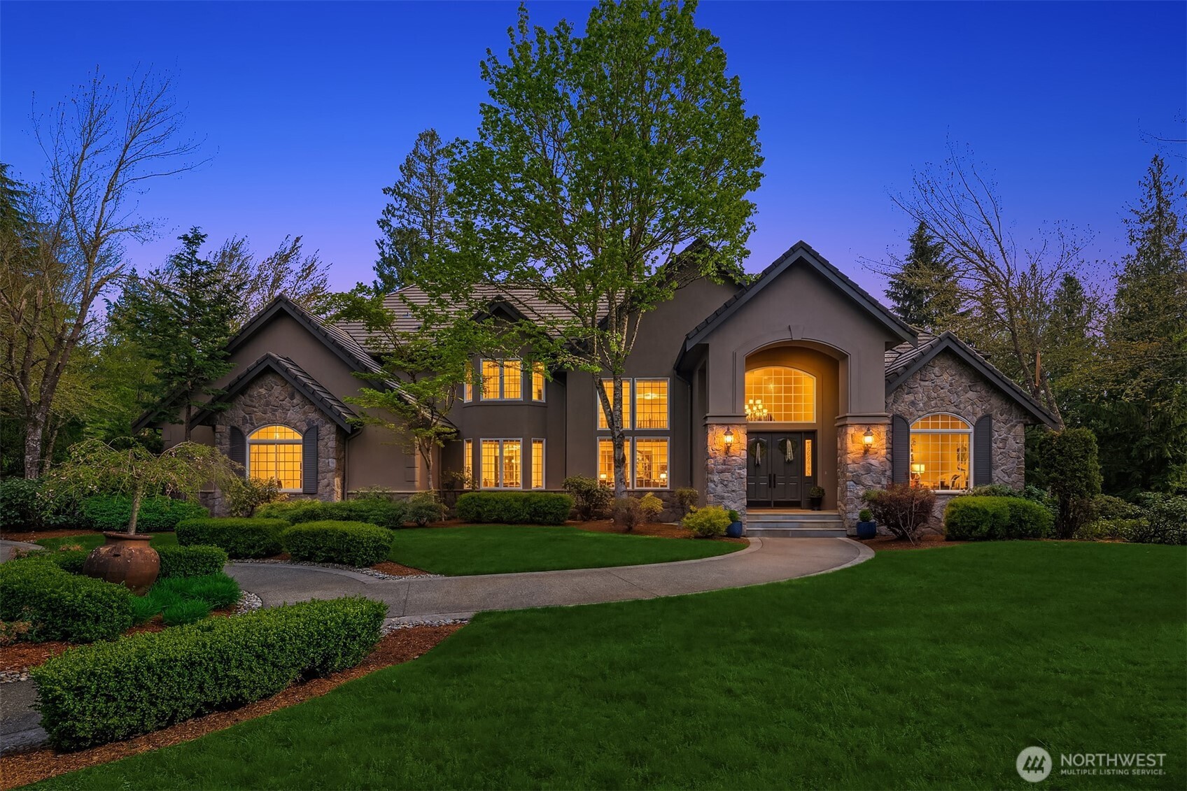 Photo of 23233 257th Avenue SE, Maple Valley, WA 98038