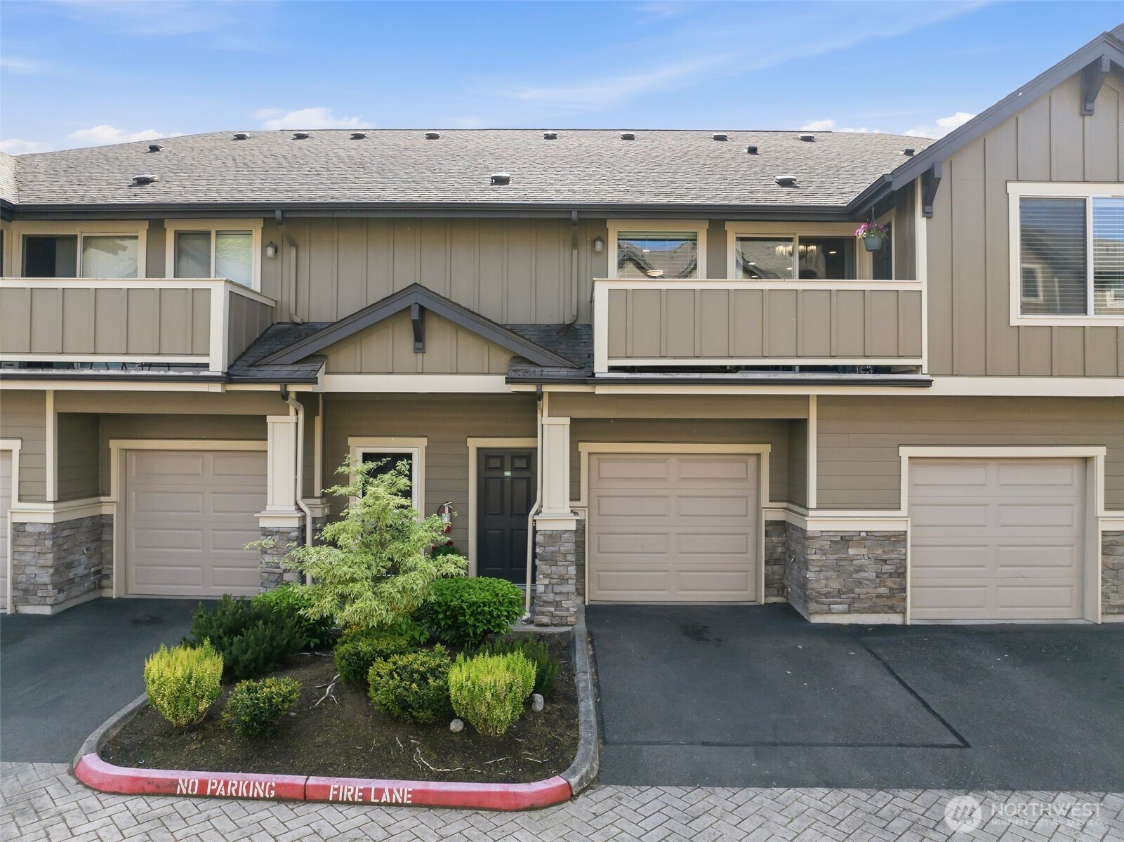 Photo of 1900 Weaver Road, Snohomish, WA 98290