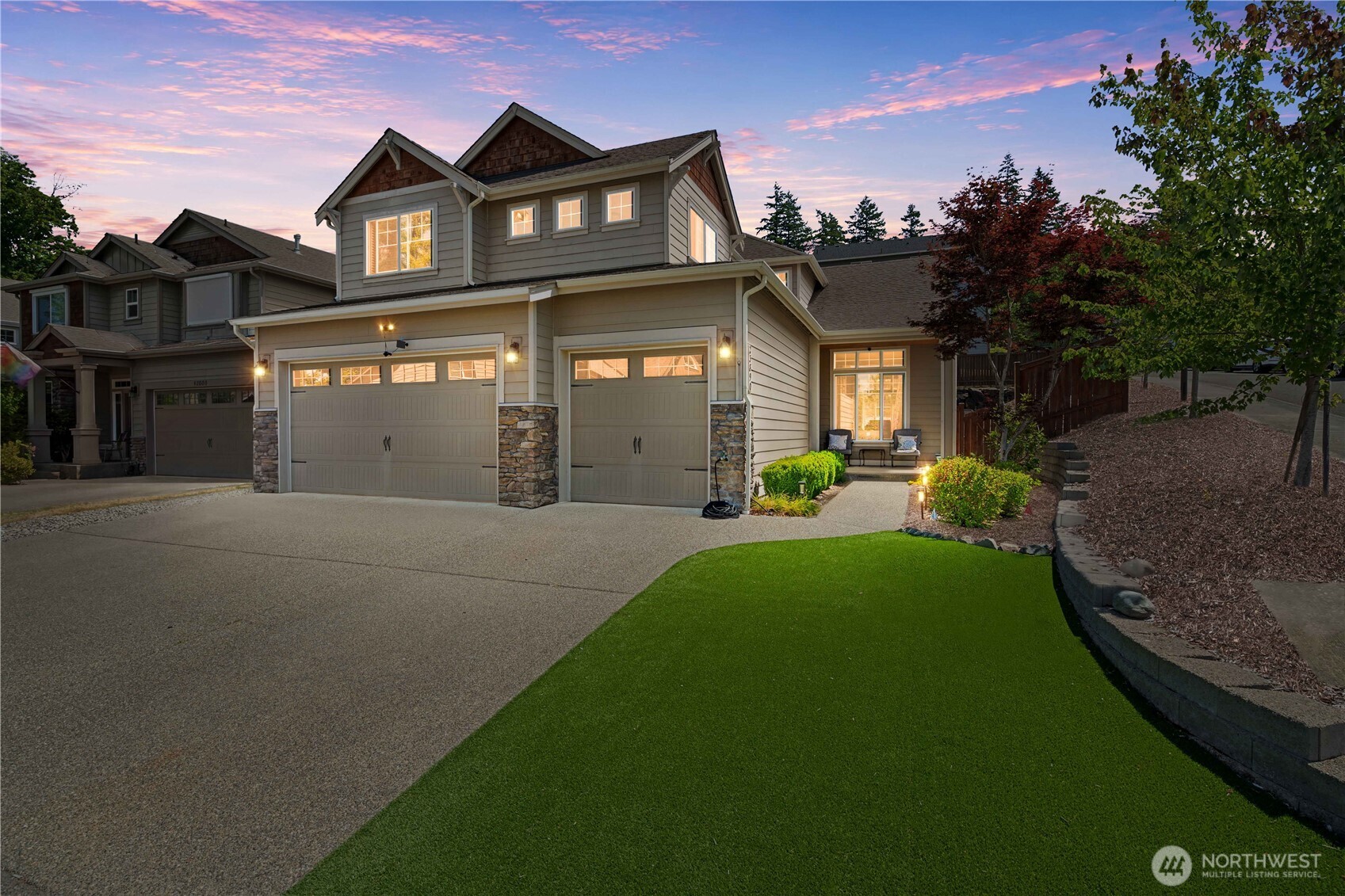 Photo of 23890 SE 286th Place, Maple Valley, WA 98038