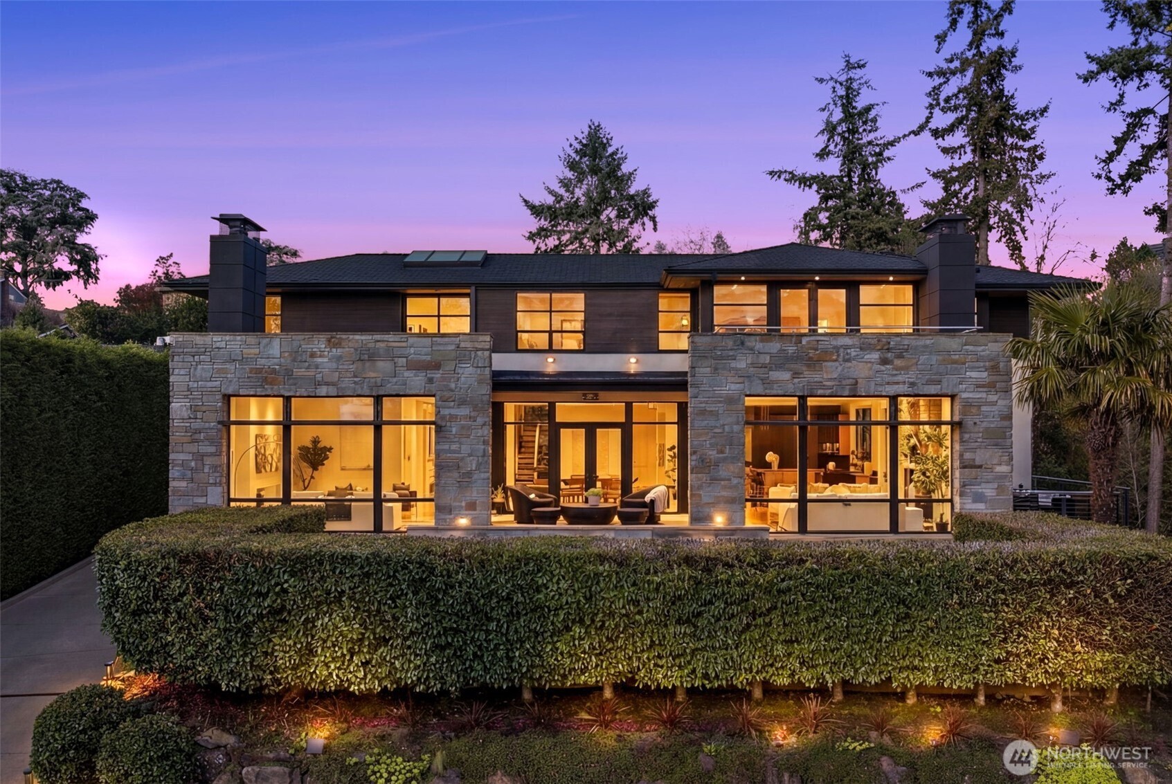 Photo of 9632 Lake Washington Blvd NE, Bellevue, WA 98004