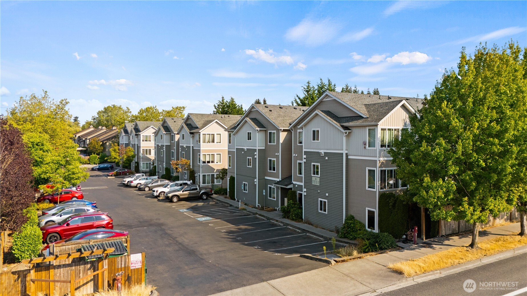 Photo of 10790 16th Avenue SW, Seattle, WA 98146
