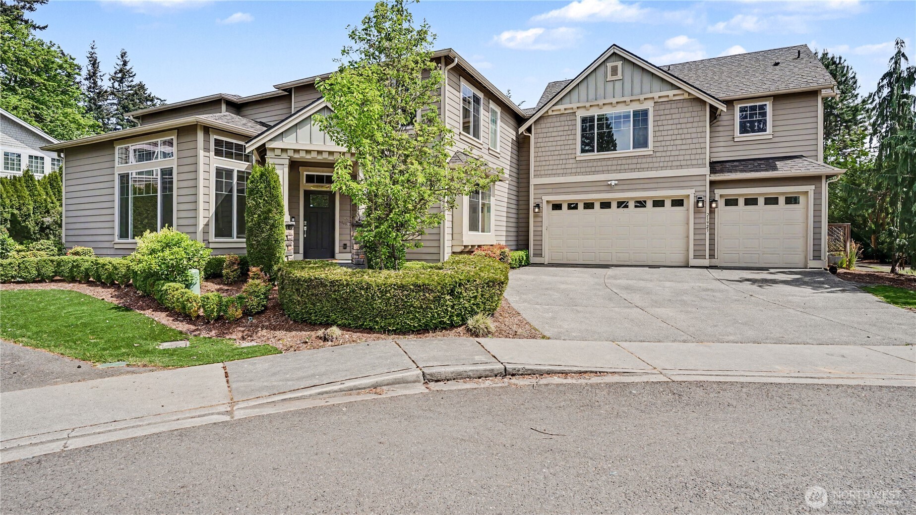 Photo of 21923 37th Avenue SE, Bothell, WA 98021