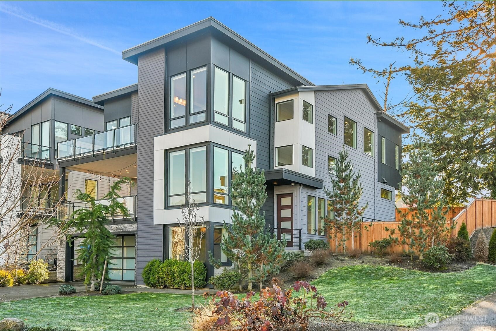 Photo of 1113 N 39th Court, Renton, WA 98056