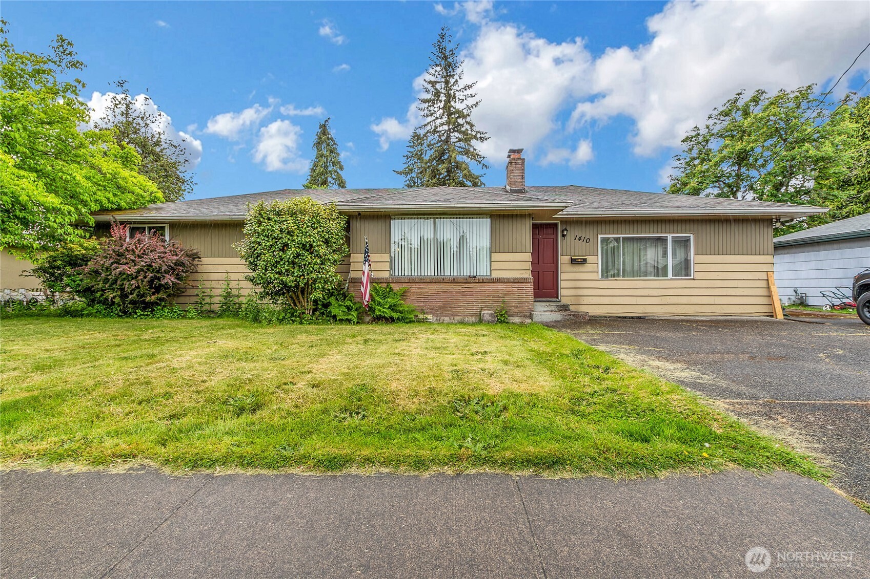 Photo of 1410 7th Avenue SW, Puyallup, WA 98371